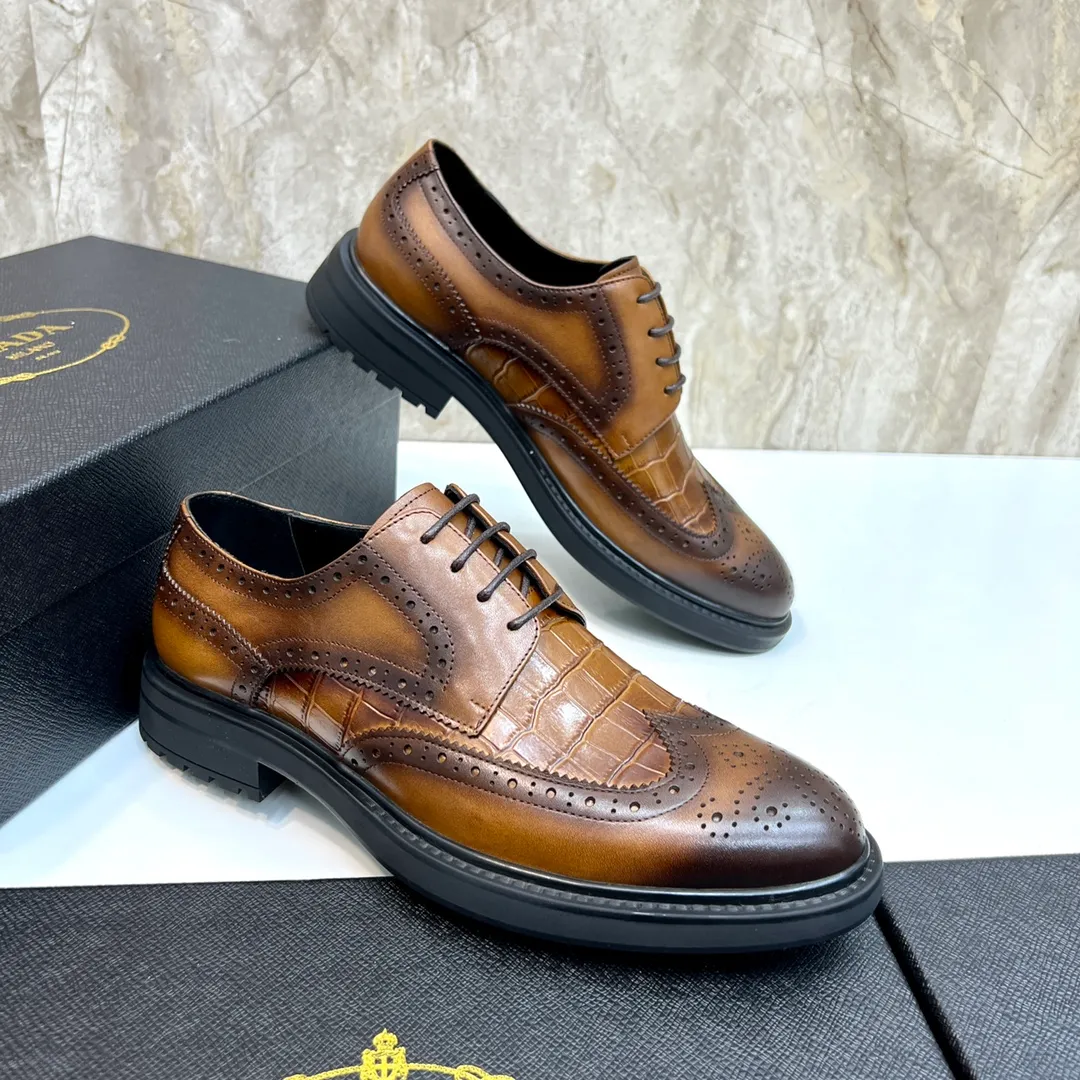 Original order quality: P580 Brand: PRADA (Prada) Standard code: Men's size 38/44 (45 can be customized) Grade: Same style as the official website High-quality men's shoes Material: Original cowhide Water-dyed cowhide lining Rubber outsole Style categories: Men's fashionable formal leather shoes Slip-on men's shoes series Young fashion European and American trends British style Top luxury Color: Actual picture